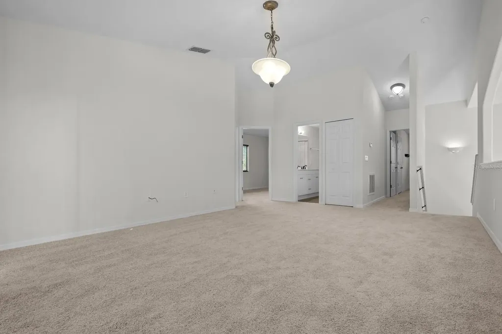 21 Whittingham Lane Palm Coast FL 32164