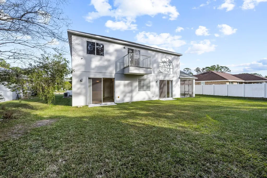 21 Whittingham Lane Palm Coast FL 32164