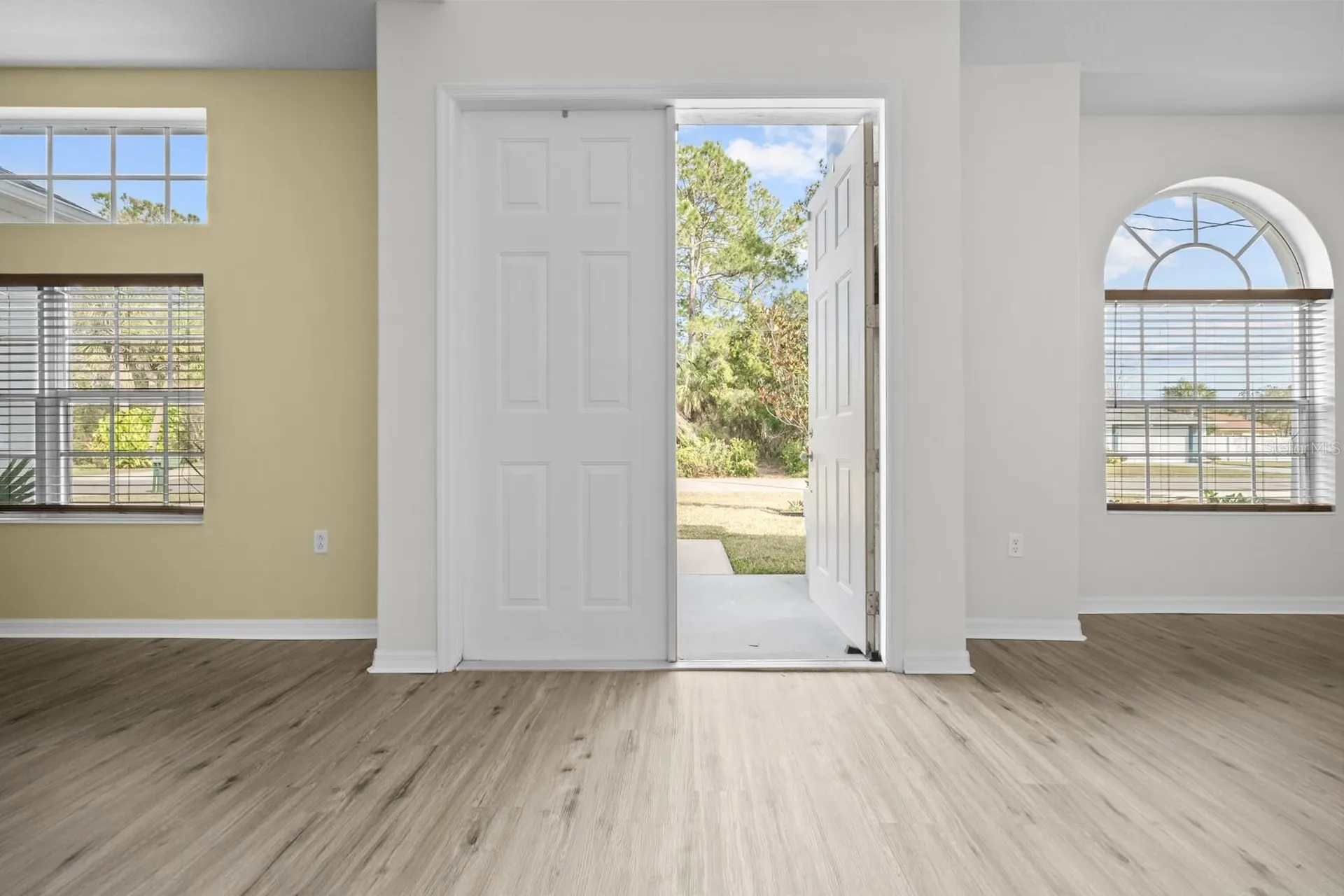 21 Whittingham Lane Palm Coast FL 32164