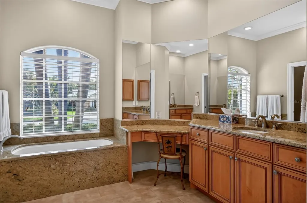 404 Partridge Circle Sarasota FL 34236