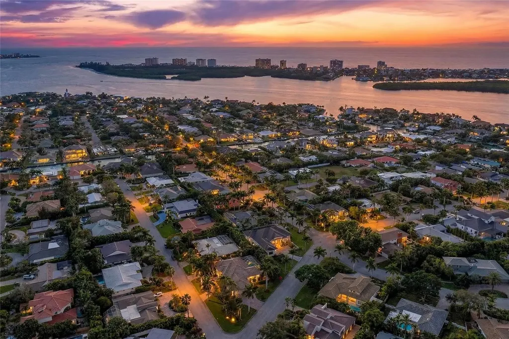 404 Partridge Circle Sarasota FL 34236