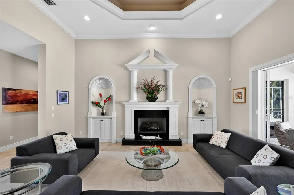 404 Partridge Circle Sarasota FL 34236