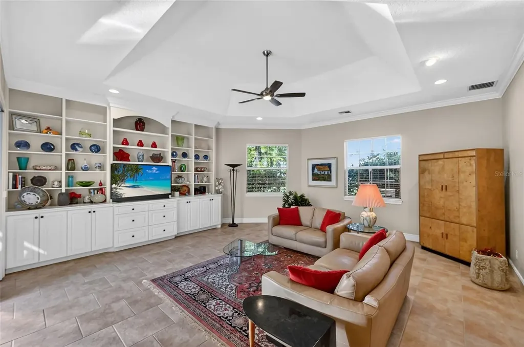 404 Partridge Circle Sarasota FL 34236