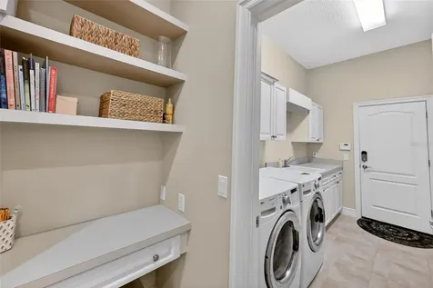 404 Partridge Circle Sarasota FL 34236