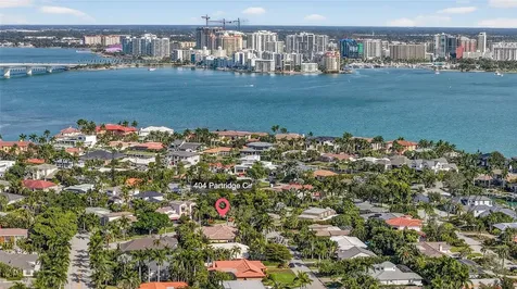 404 Partridge Circle Sarasota FL 34236