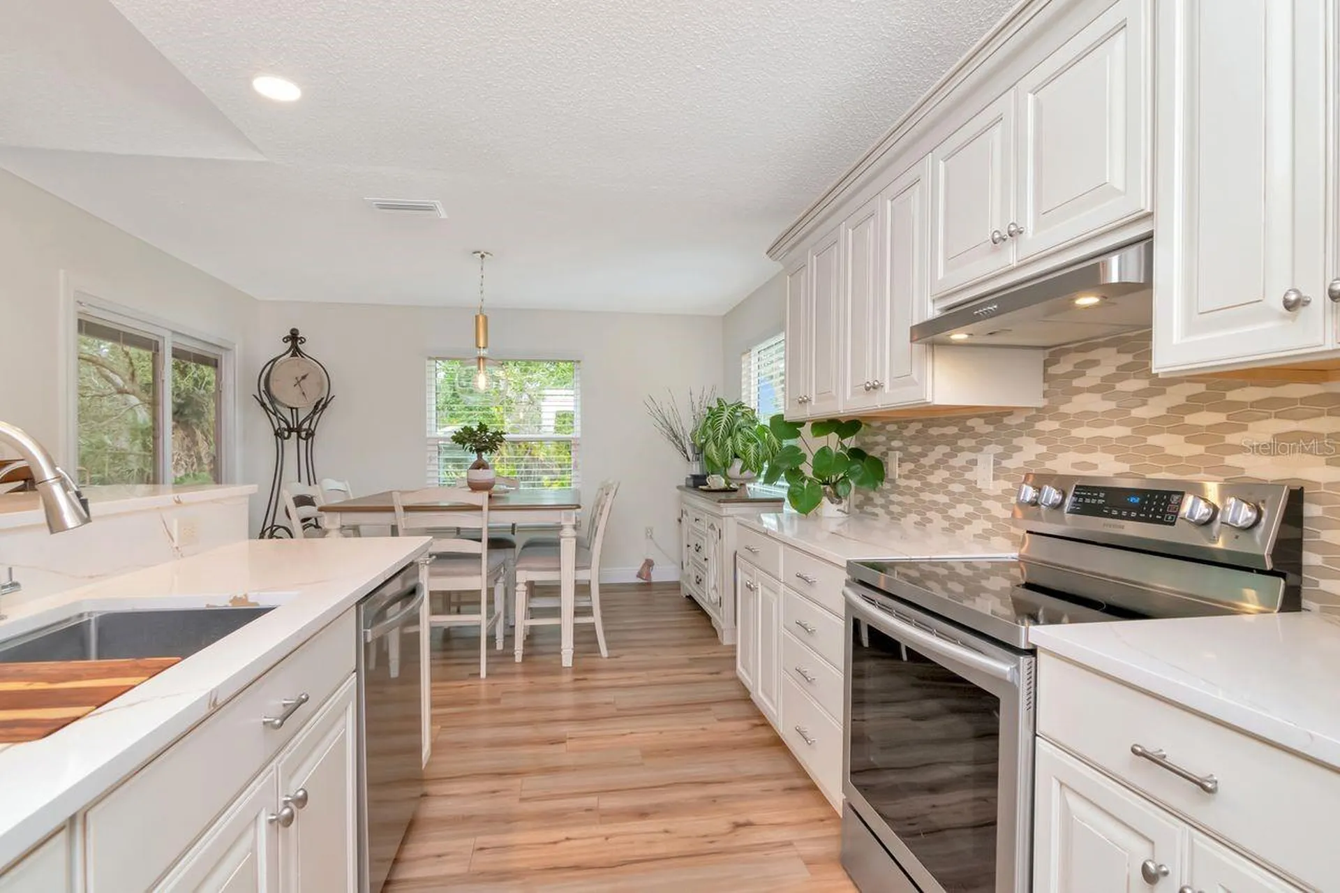 7711 Gulf Way Hudson FL 34667