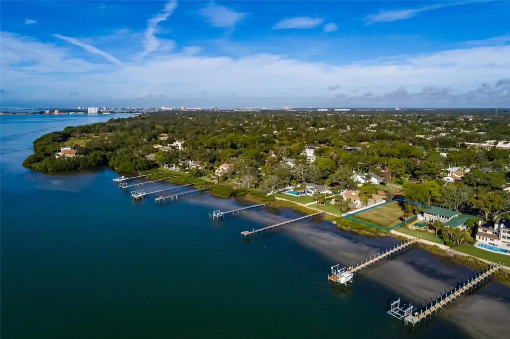 Friendly Way S St Petersburg FL 33705