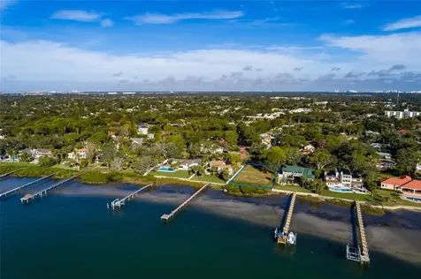 Friendly Way S St Petersburg FL 33705