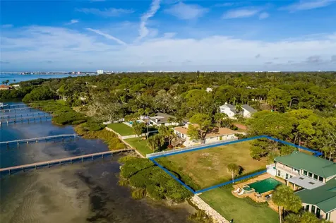 Friendly Way S St Petersburg FL 33705