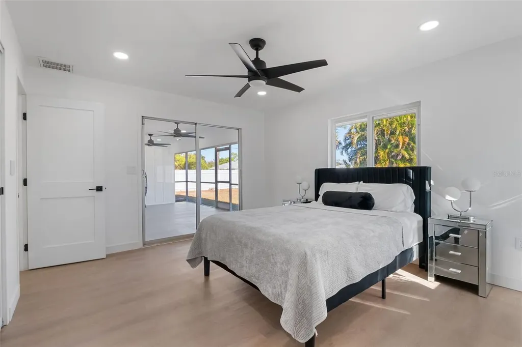 2506 Lakeshore Circle Port Charlotte FL 33952