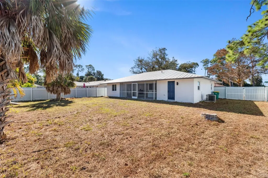 2506 Lakeshore Circle Port Charlotte FL 33952