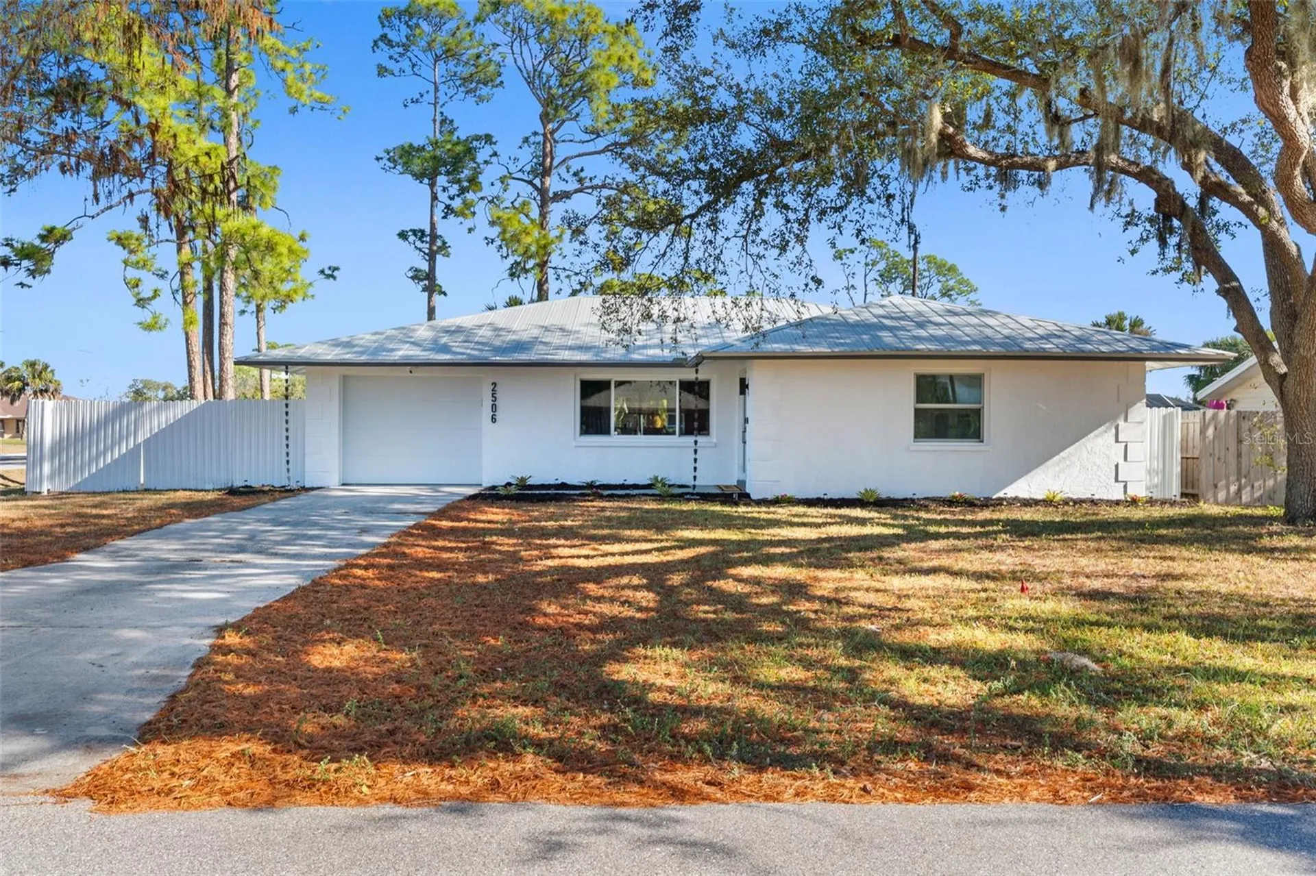 2506 Lakeshore Circle Port Charlotte FL 33952