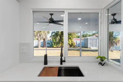 2506 Lakeshore Circle Port Charlotte FL 33952