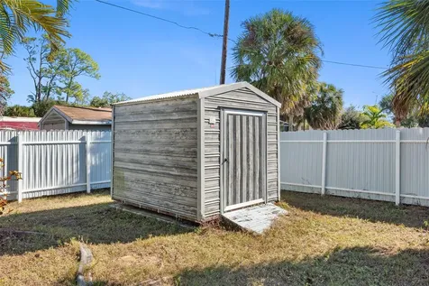 2506 Lakeshore Circle Port Charlotte FL 33952