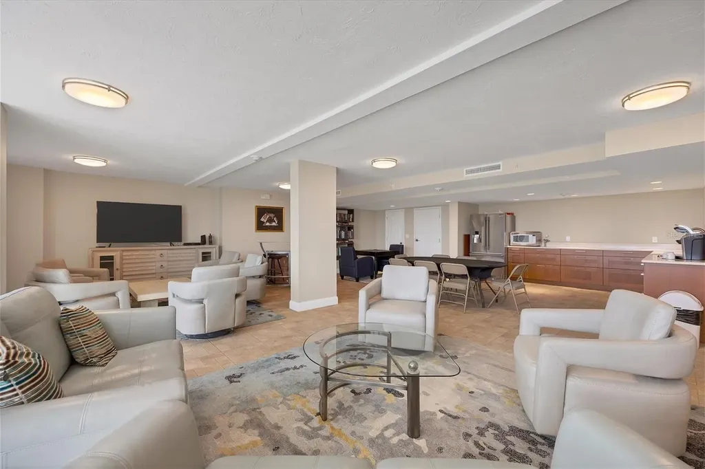 101 S Gulfstream Avenue Sarasota FL 34236
