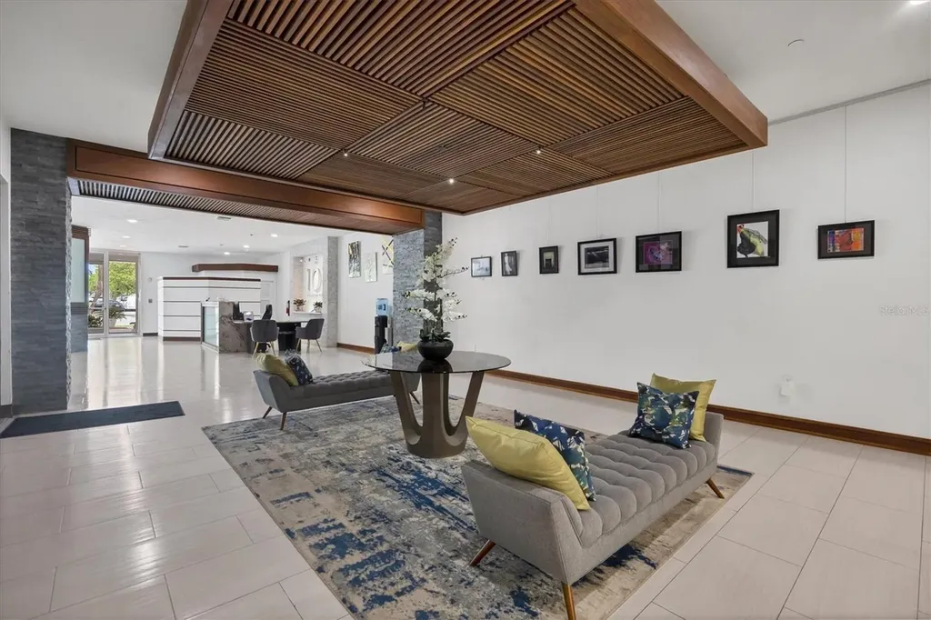 101 S Gulfstream Avenue Sarasota FL 34236