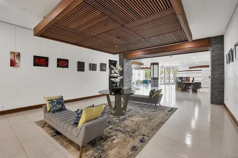 101 S Gulfstream Avenue Sarasota FL 34236
