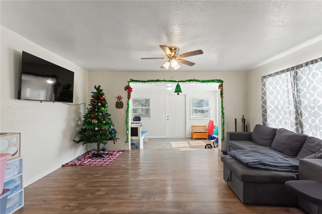 210 Florida Drive Auburndale FL 33823
