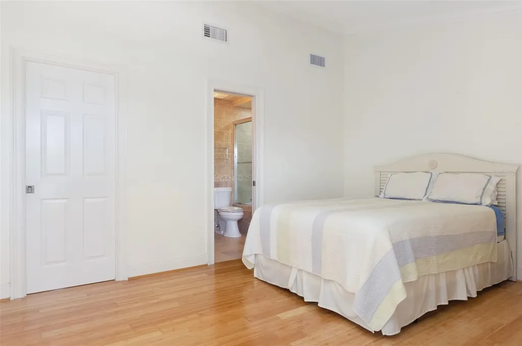 11820 Capri Circle S Treasure Island FL 33706