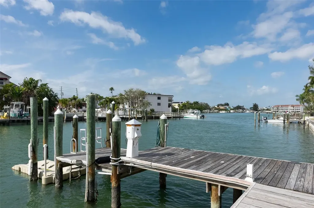 11820 Capri Circle S Treasure Island FL 33706