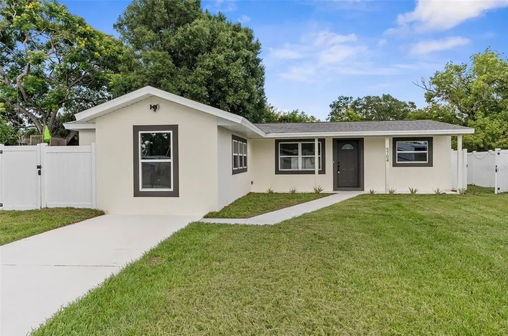 5704 S Coolidge Avenue Tampa FL 33616