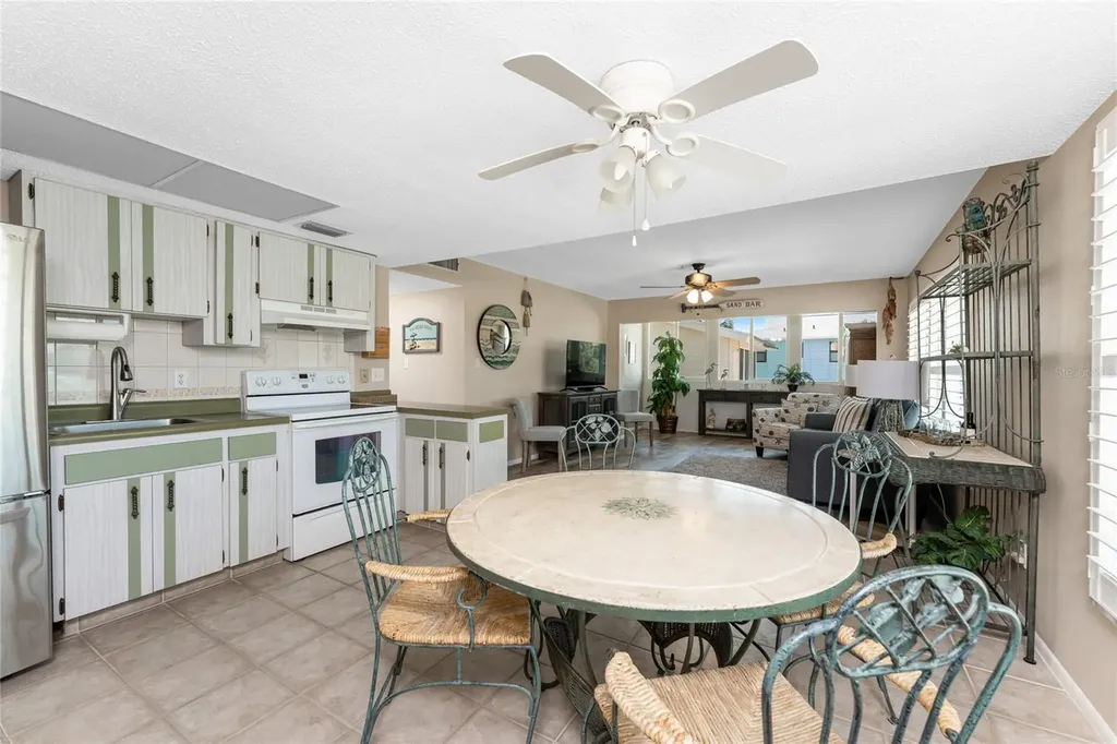 5055 N Beach Road Englewood FL 34223