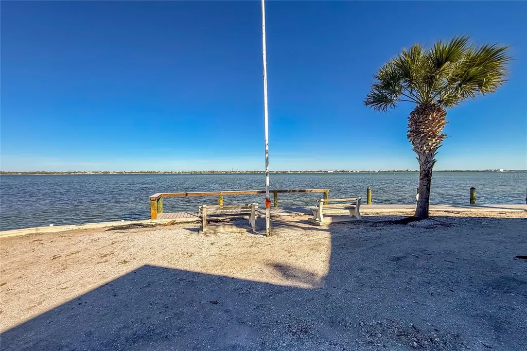 5055 N Beach Road Englewood FL 34223