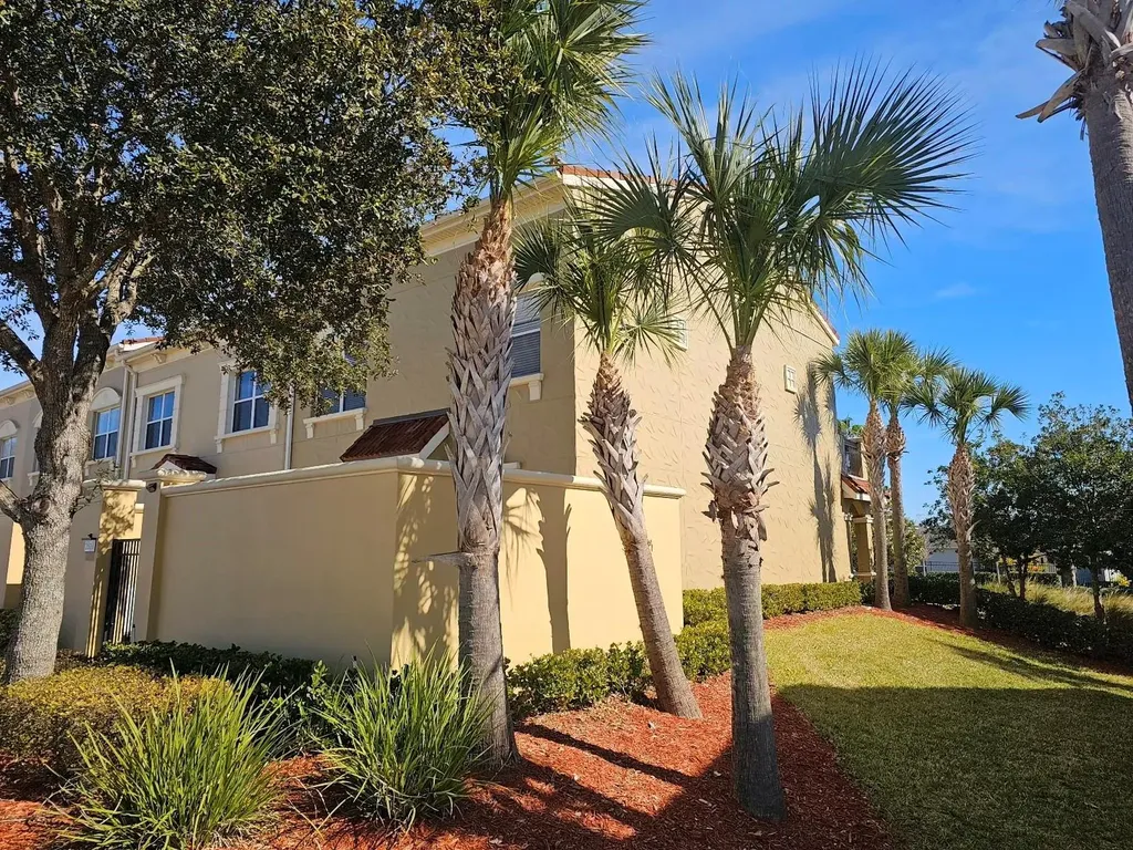 2616 Bella Vista Drive Davenport FL 33897