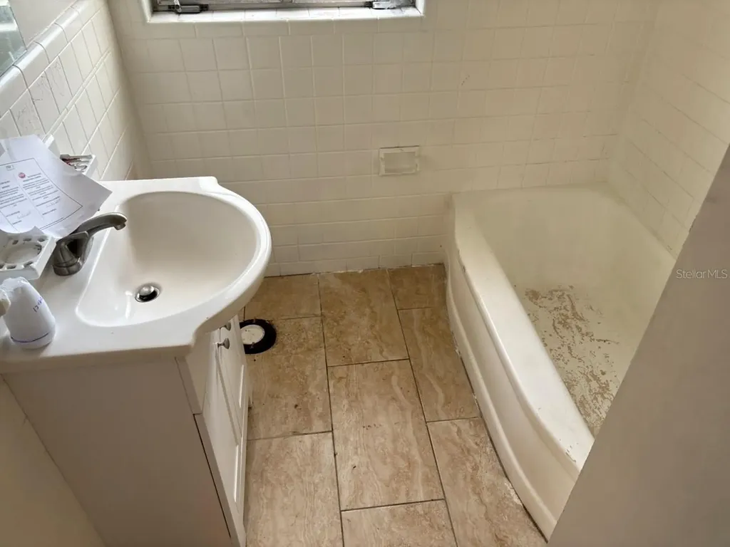 2918 49th Street N St Petersburg FL 33710