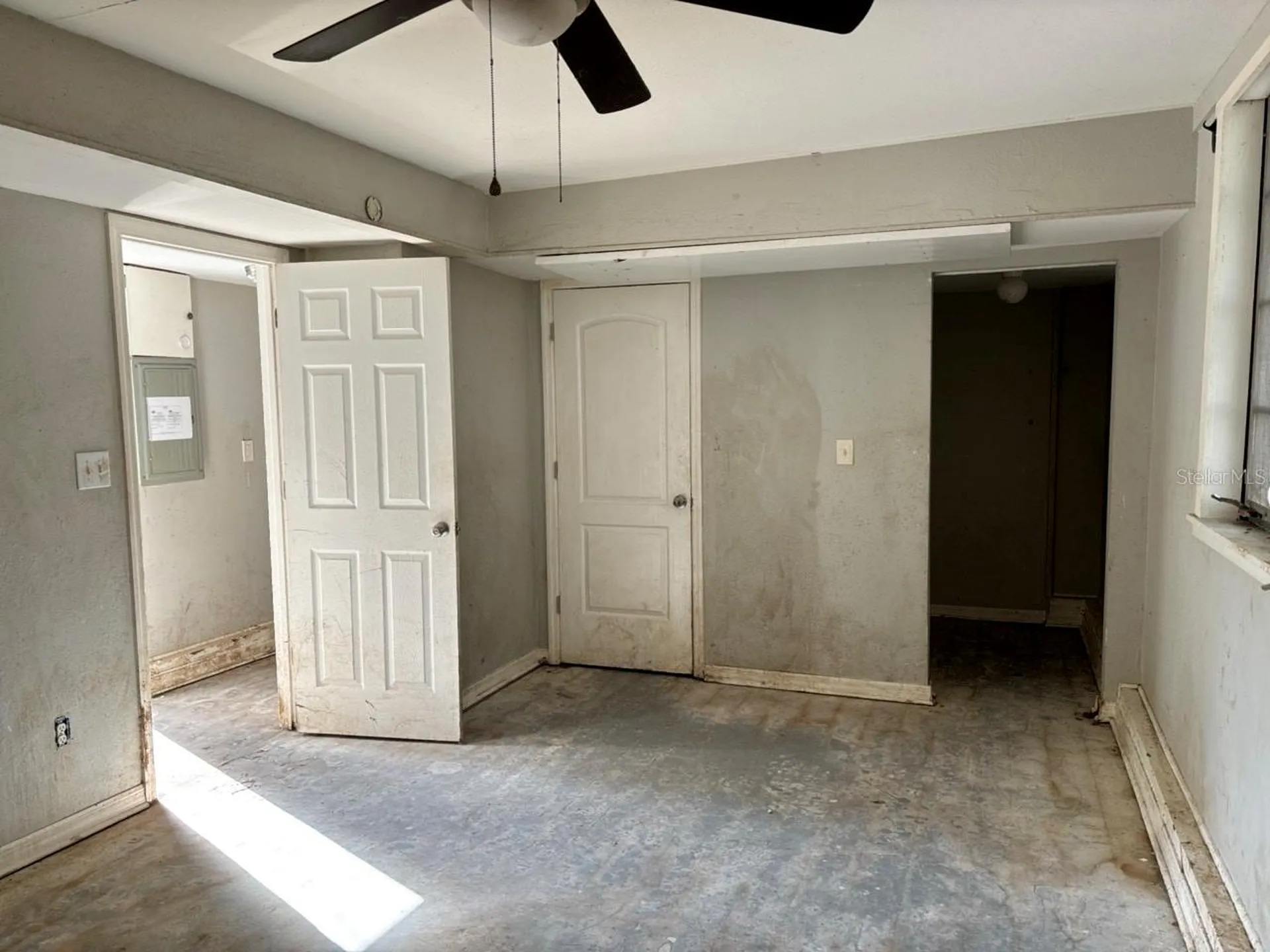 2918 49th Street N St Petersburg FL 33710