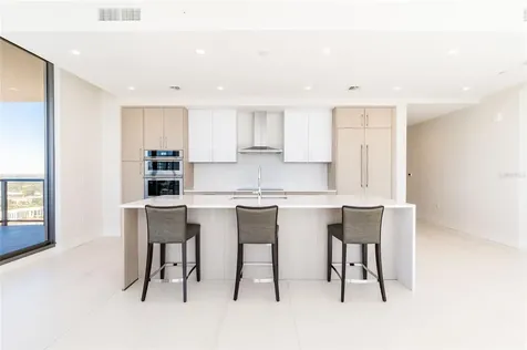 275 1st Ave South St Petersburg FL 33701