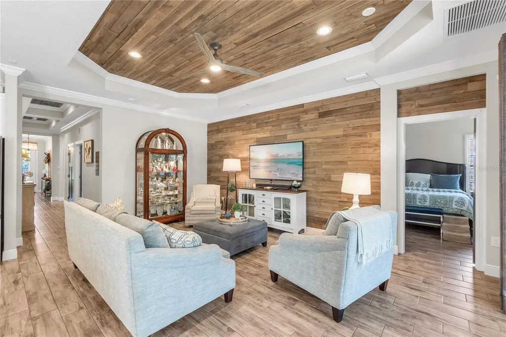 6423 Tideline Drive Apollo Beach FL 33572