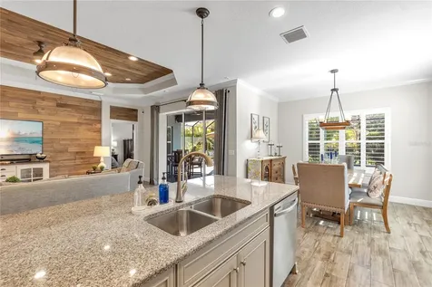 6423 Tideline Drive Apollo Beach FL 33572