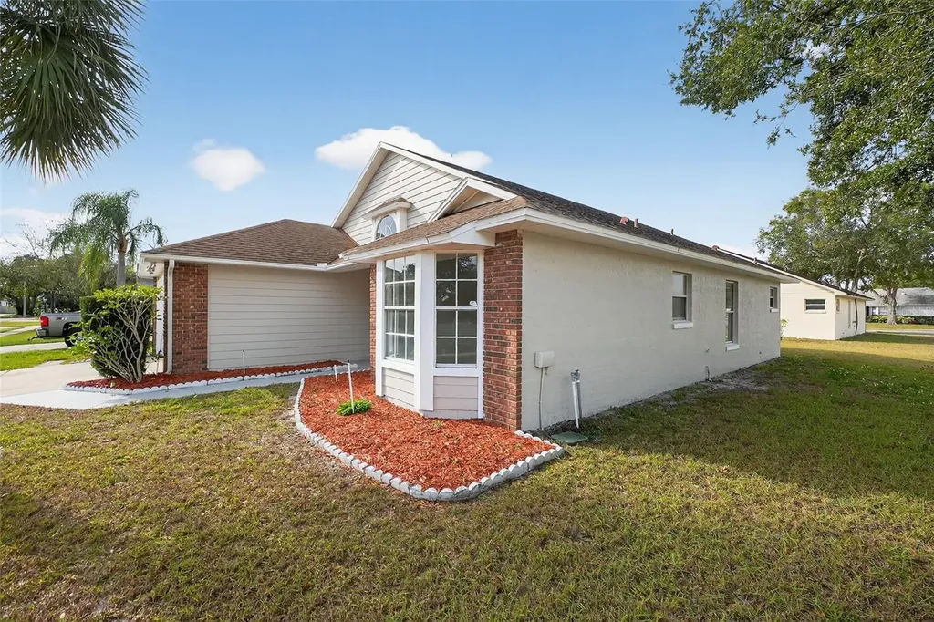 233 S Aberdeen Circle Sanford FL 32773