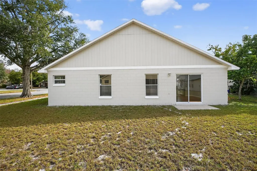 233 S Aberdeen Circle Sanford FL 32773