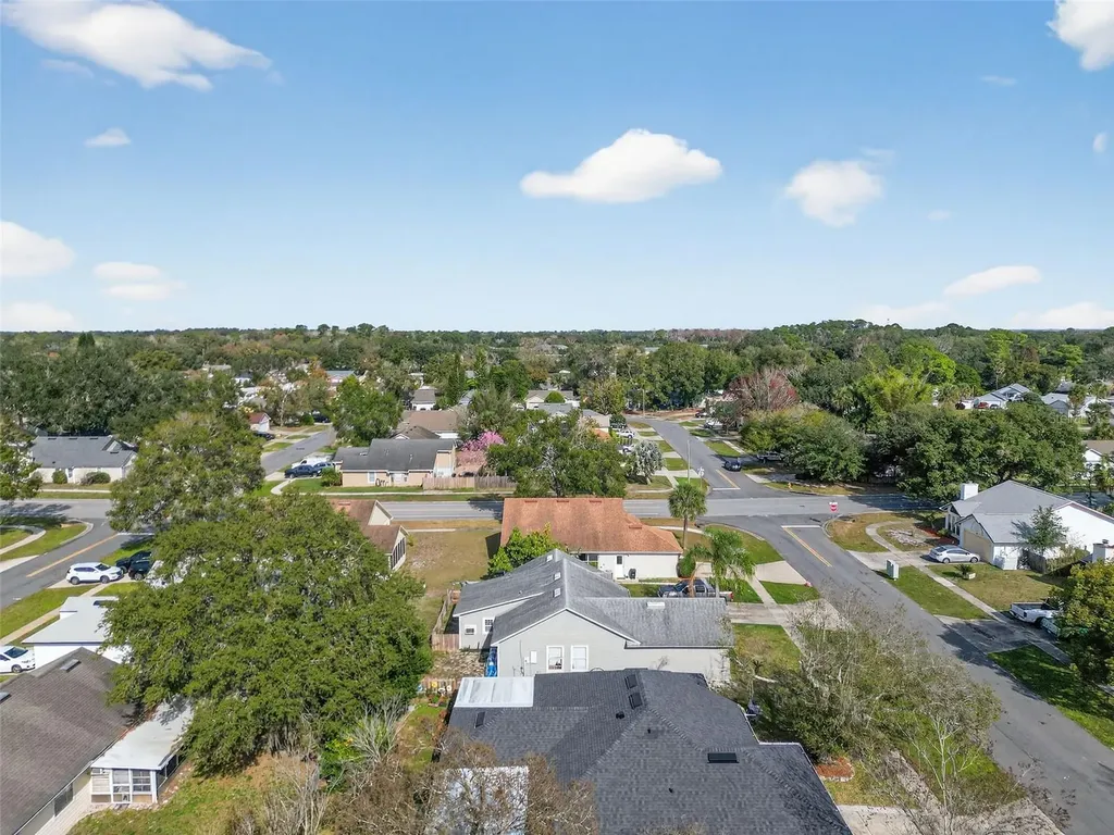 233 S Aberdeen Circle Sanford FL 32773
