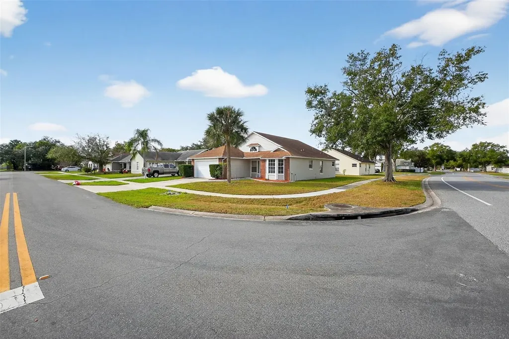 233 S Aberdeen Circle Sanford FL 32773