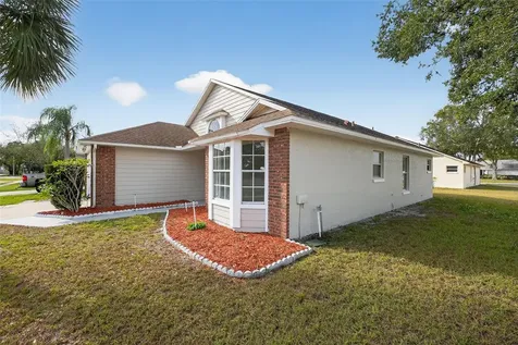 233 S Aberdeen Circle Sanford FL 32773