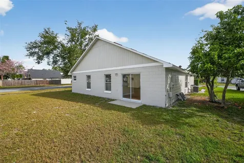 233 S Aberdeen Circle Sanford FL 32773