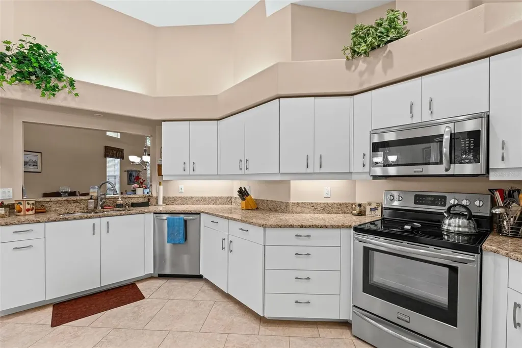 3871 Alamanda Drive Sarasota FL 34238