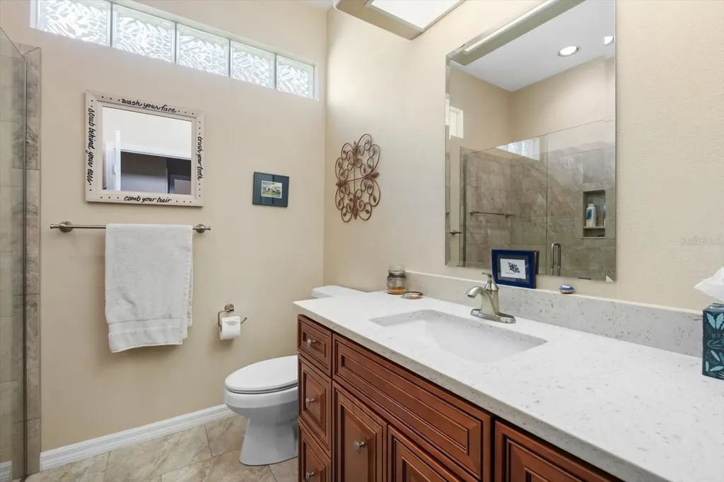 3871 Alamanda Drive Sarasota FL 34238