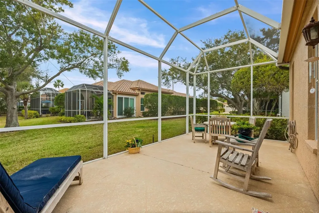 3871 Alamanda Drive Sarasota FL 34238