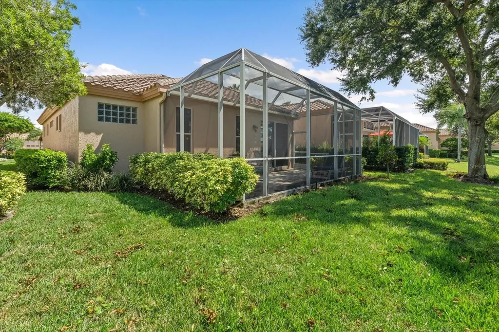 3871 Alamanda Drive Sarasota FL 34238