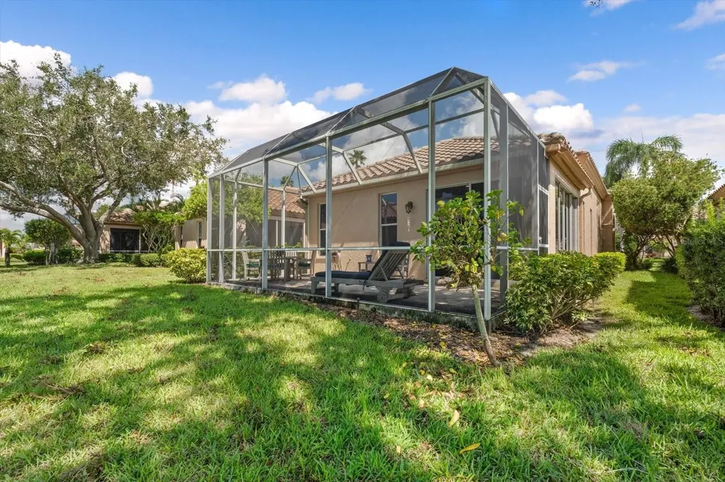 3871 Alamanda Drive Sarasota FL 34238