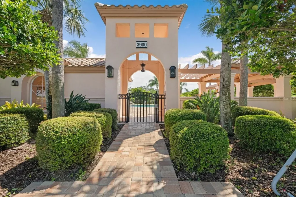 3871 Alamanda Drive Sarasota FL 34238