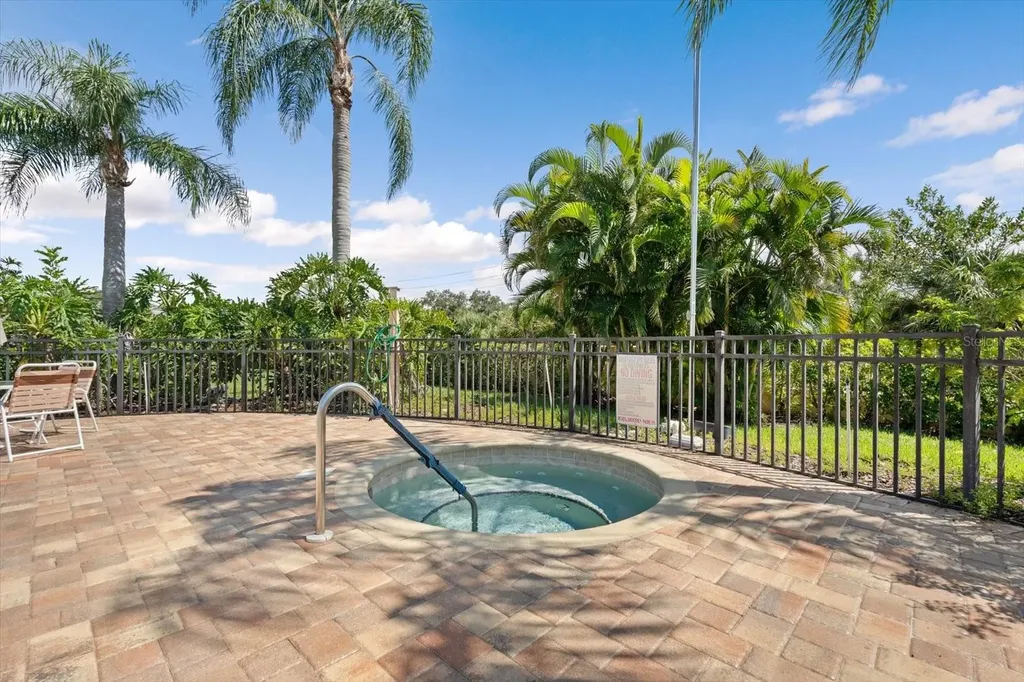 3871 Alamanda Drive Sarasota FL 34238