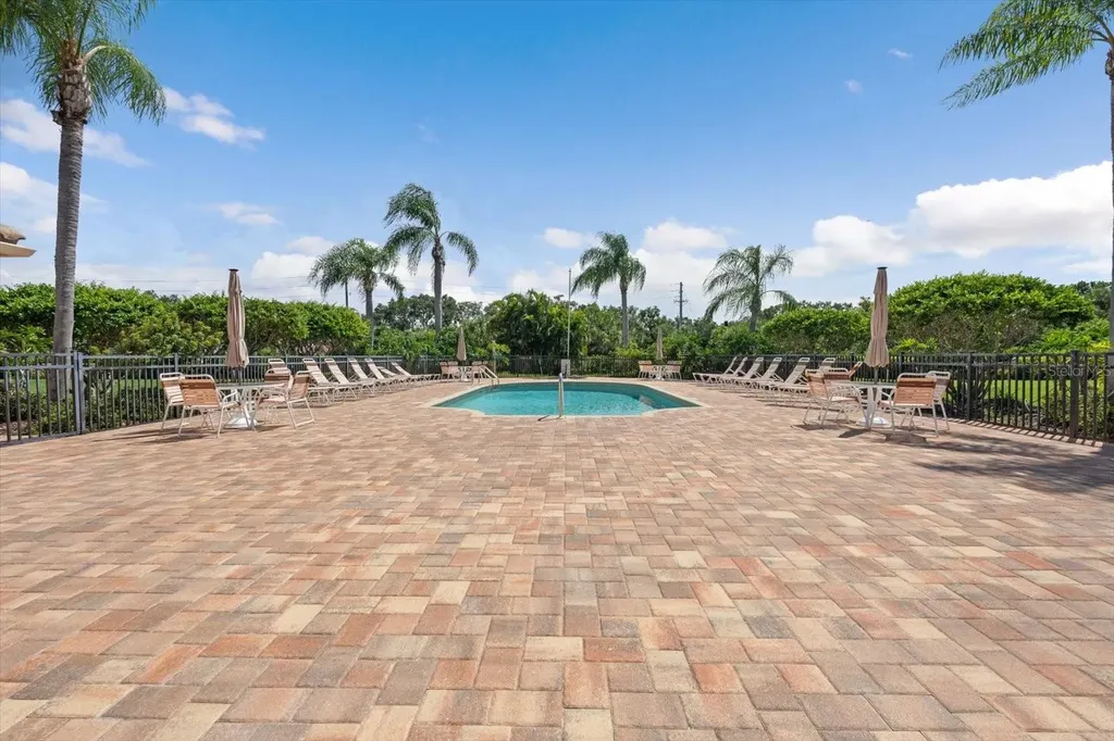 3871 Alamanda Drive Sarasota FL 34238