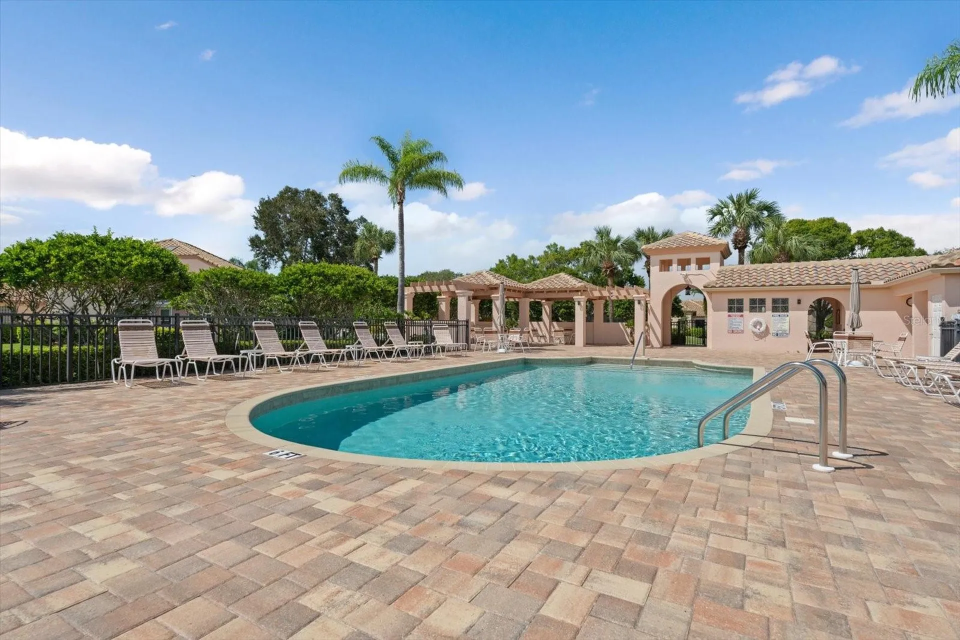 3871 Alamanda Drive Sarasota FL 34238