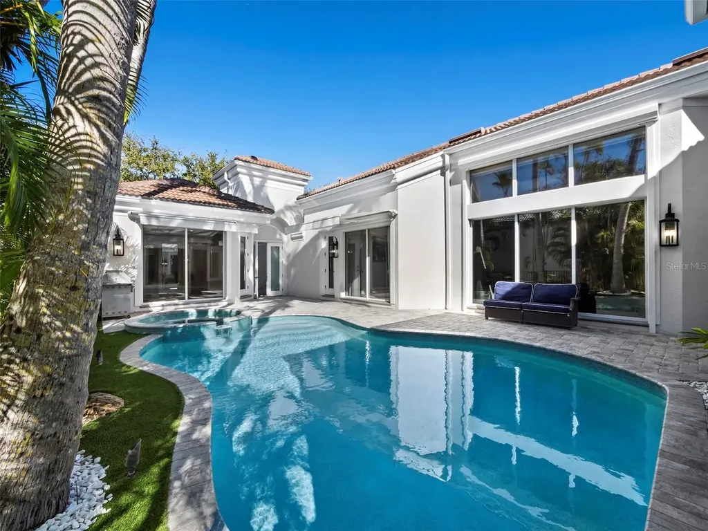 3533 Fair Oaks Lane Longboat Key FL 34228