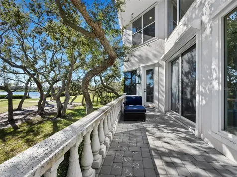 3533 Fair Oaks Lane Longboat Key FL 34228